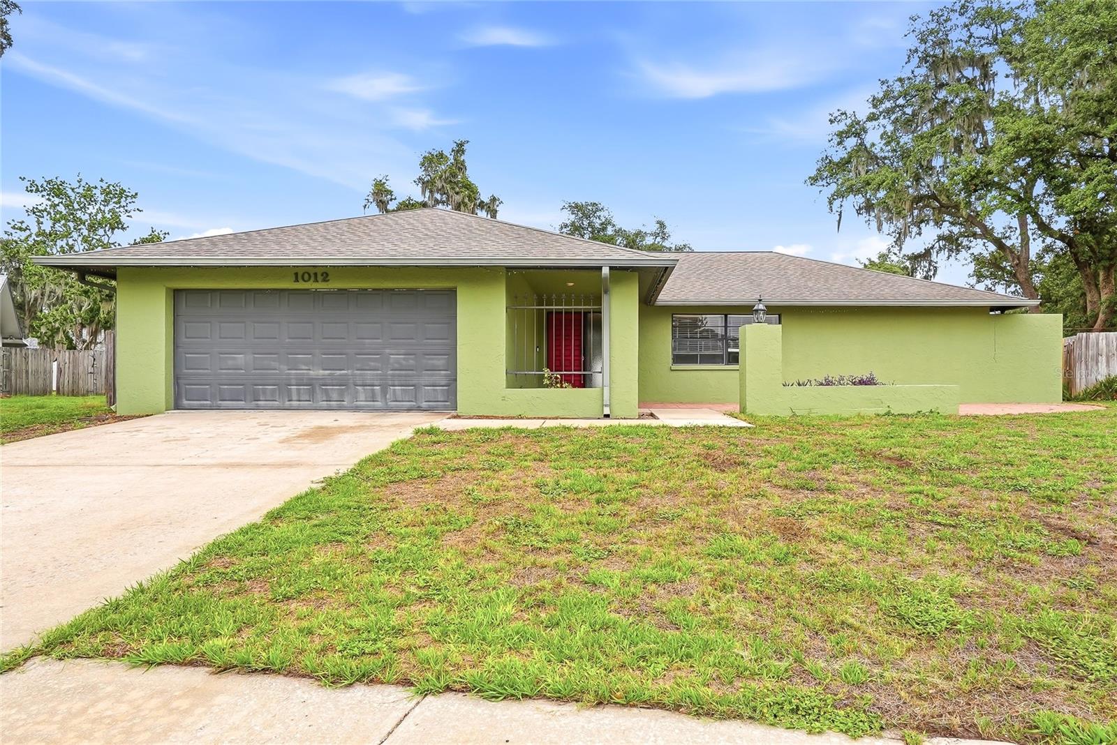Conveniently located with easy access to I-4, this charming home offers comfort and functionality in a desirable Plant City location. The spacious living area provides flexibility for multiple uses, including space for a dining area or home office. The primary suite features a walk-in closet and a private bathroom. The kitchen offers ample counter space and a cozy breakfast nook. Enjoy additional living and entertaining space in the oversized screened lanai overlooking the large backyard. With no HOA, this property provides added flexibility and convenience. Explore everything Historic Plant City has to enjoy while benefiting from a location that makes commuting a breeze