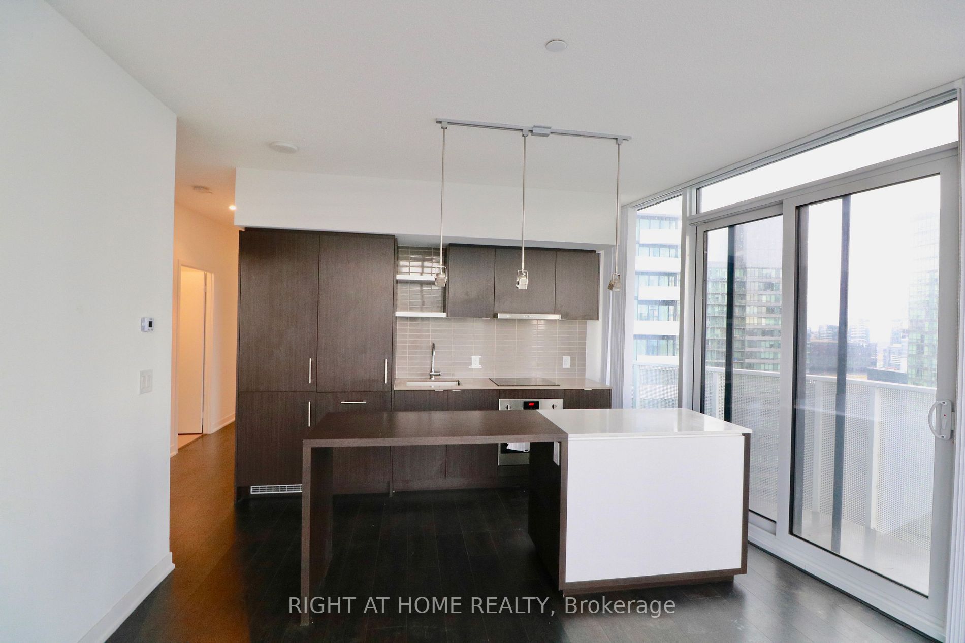88 Harbour St 4904