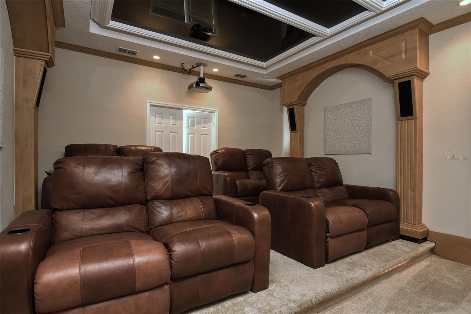 2924 Majestic Isle Drive