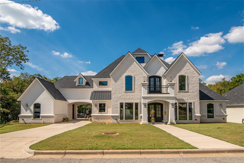 931 Waterloo Lake Drive