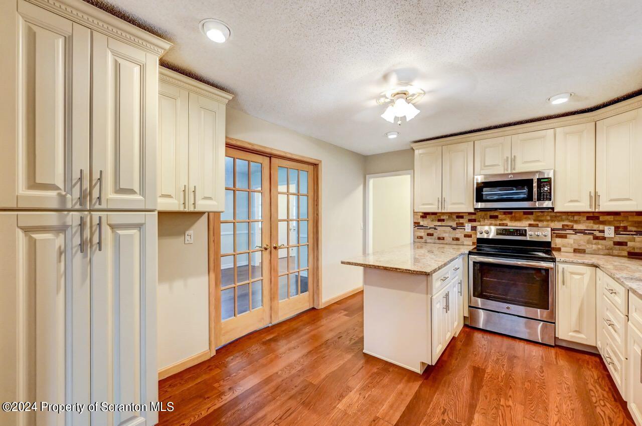 700 Lilac Lane