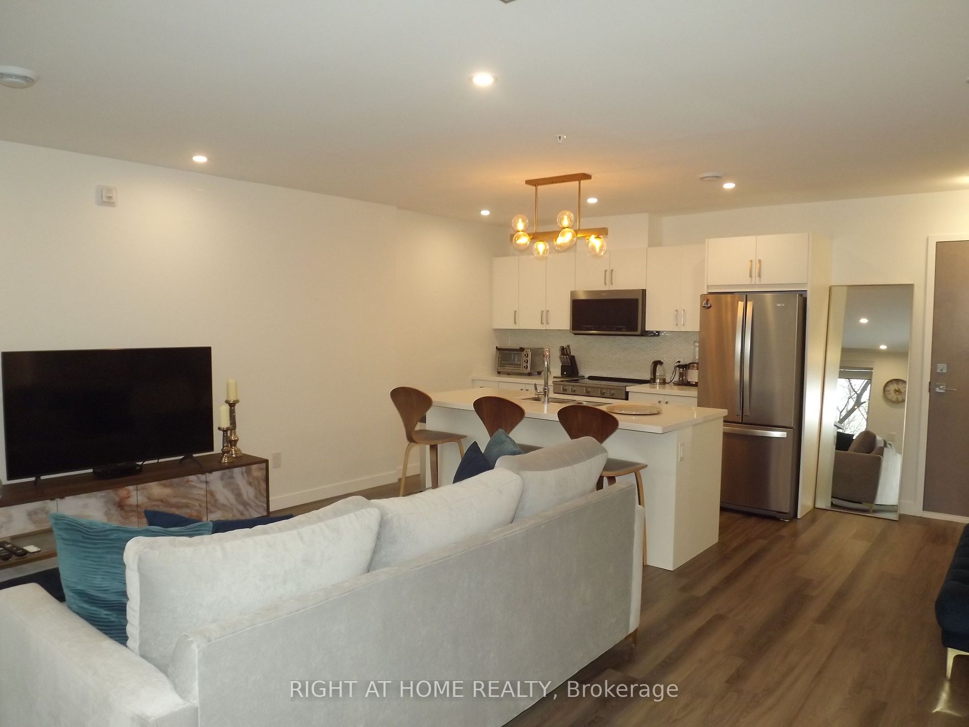 479 Charlton Ave 205