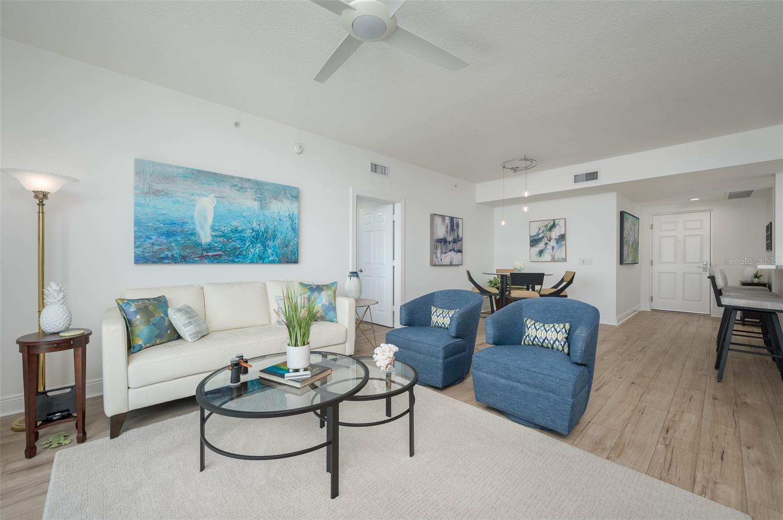 800 N Tamiami Trail 815