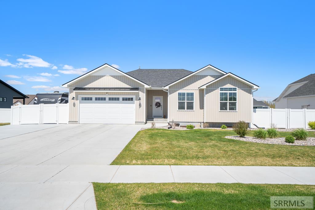 3877 E Pepperwood Lane
