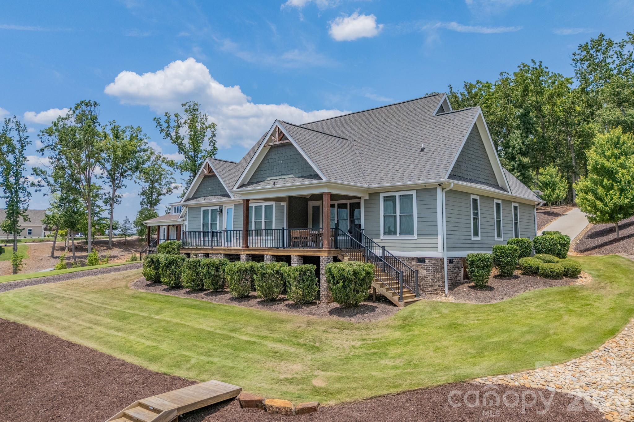 157 Landing Trail