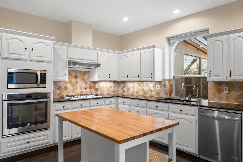 1819 Sandalwood Lane