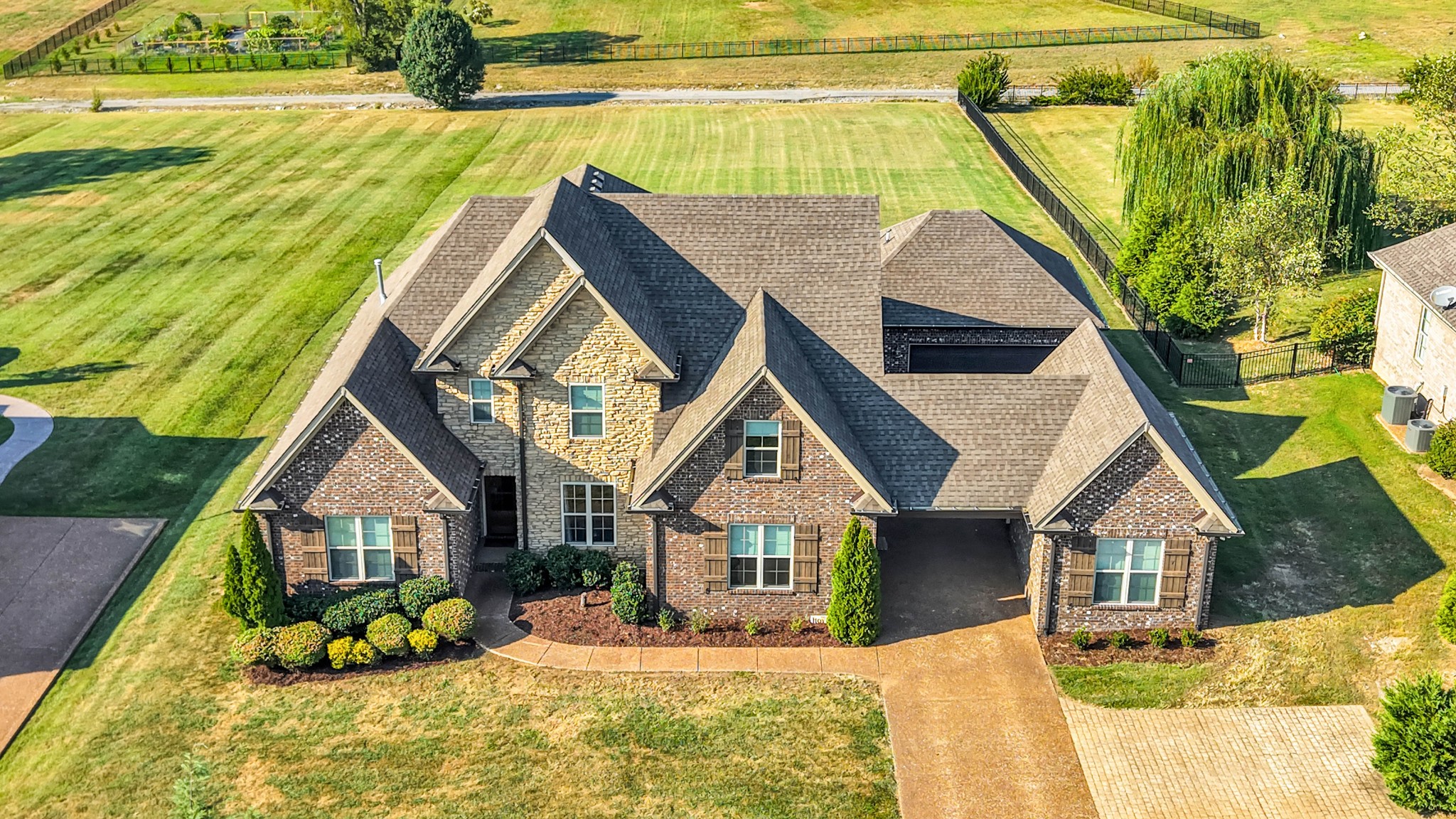 711 Shute Ln