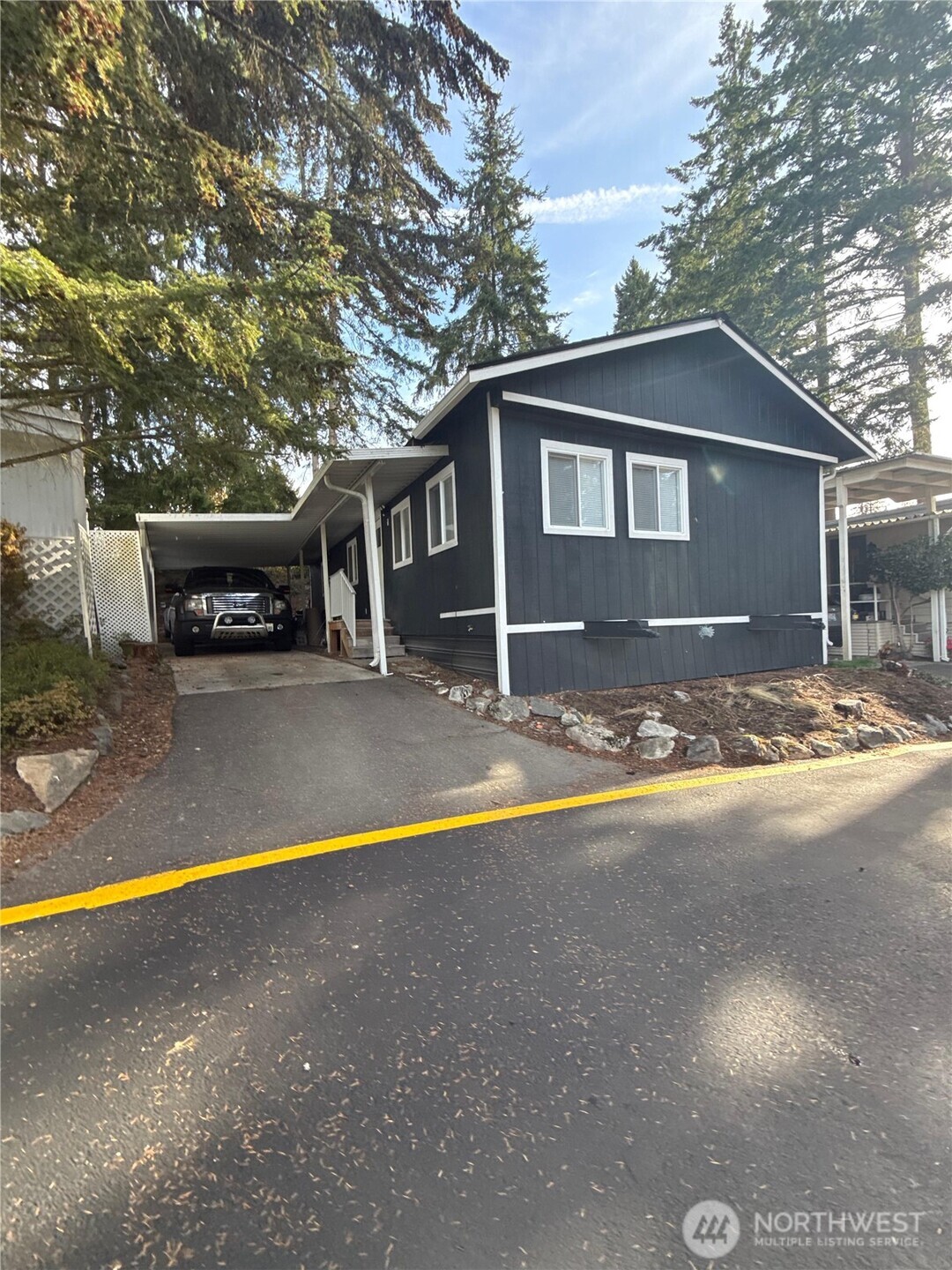 ALL AGES park! Found in perfect location just up the hill from downtown Edmonds and around the corner from PCC Market. Quick access to l-5, Hwy 99 and light rail. Top rated Edmonds School District. Absolute turnkey 3-bedroom 2 bath home! Meticulously remodeled within the last Newer Roof, Windows, wall to wall hardwood laminate floors, insulation under house, siding, kitchen island, indoor & outdoor paint, doors, concrete surrounding home & entire bathroom!   Don't miss the opportunity!