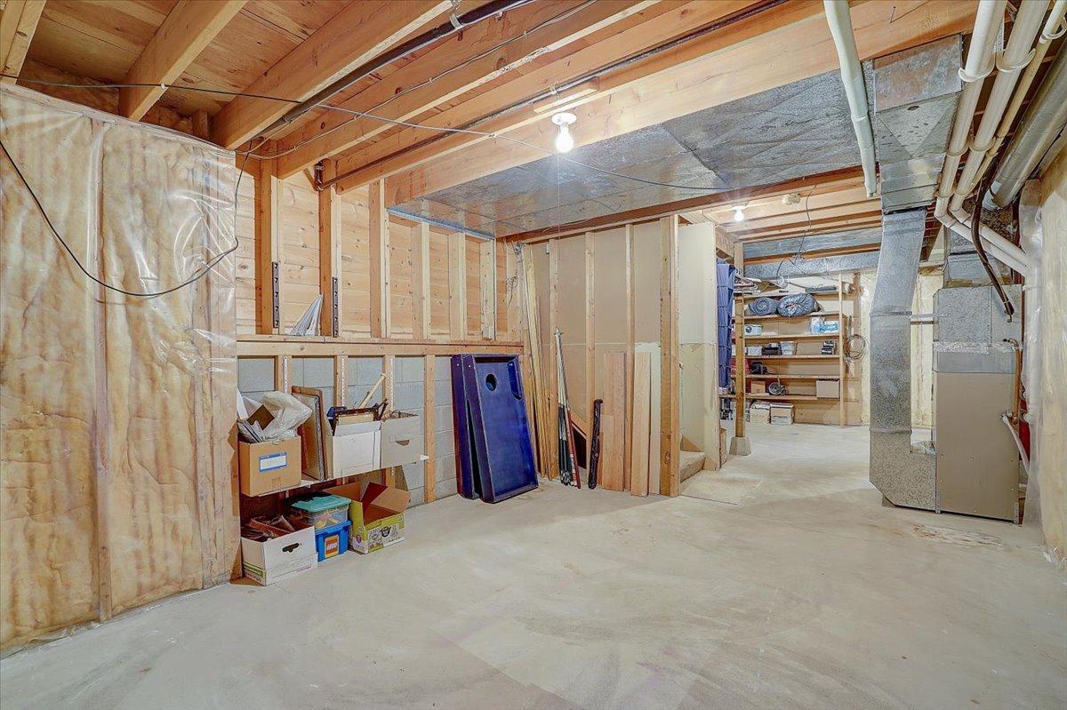 11211 Virginia Avenue N