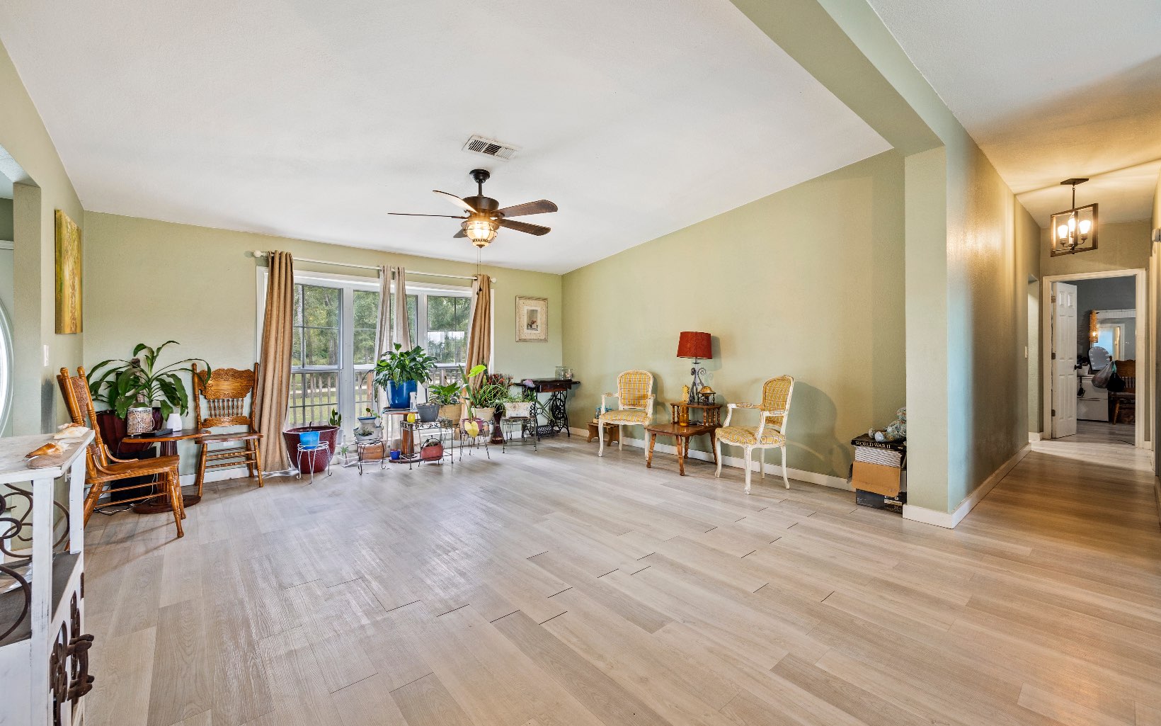 605 NE Governor Ave.