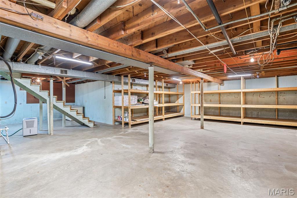 303 N Carter Street