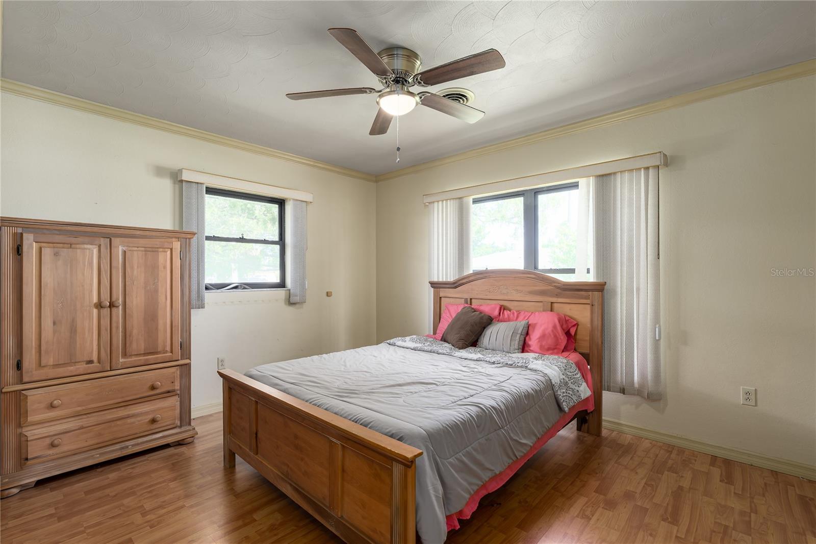 2605 27th Avenue Drive W