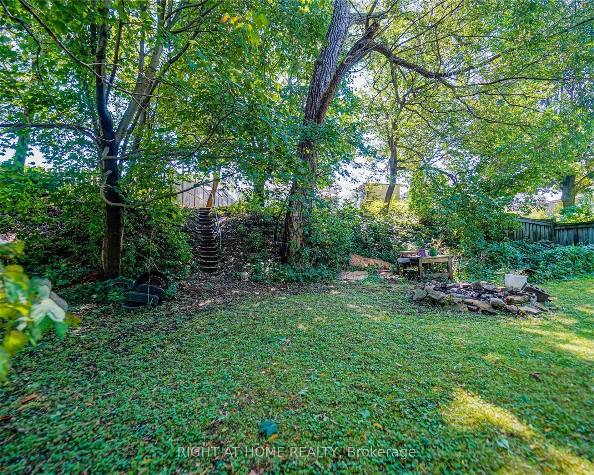 228 Greenwood Ave