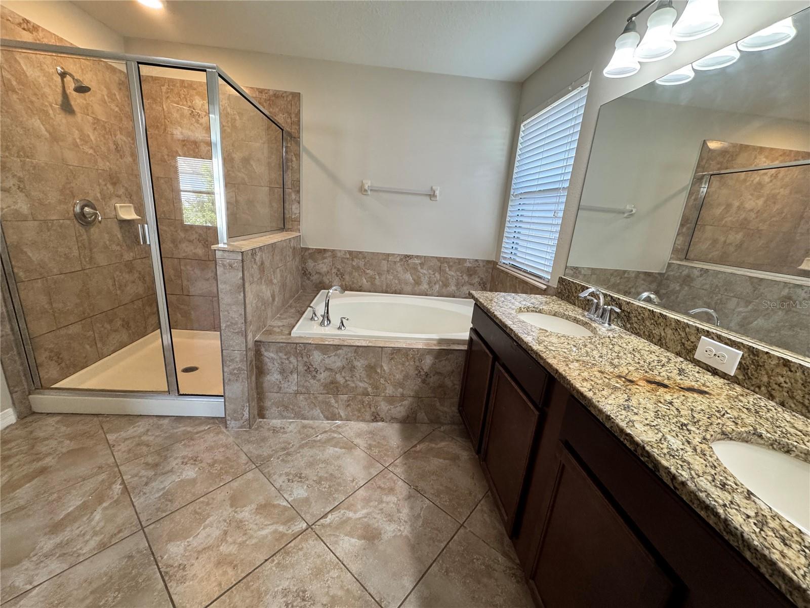 2711 Garden Falls Drive