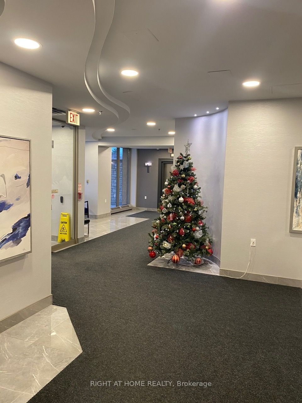 200 E Burnhamthorpe Rd 1504