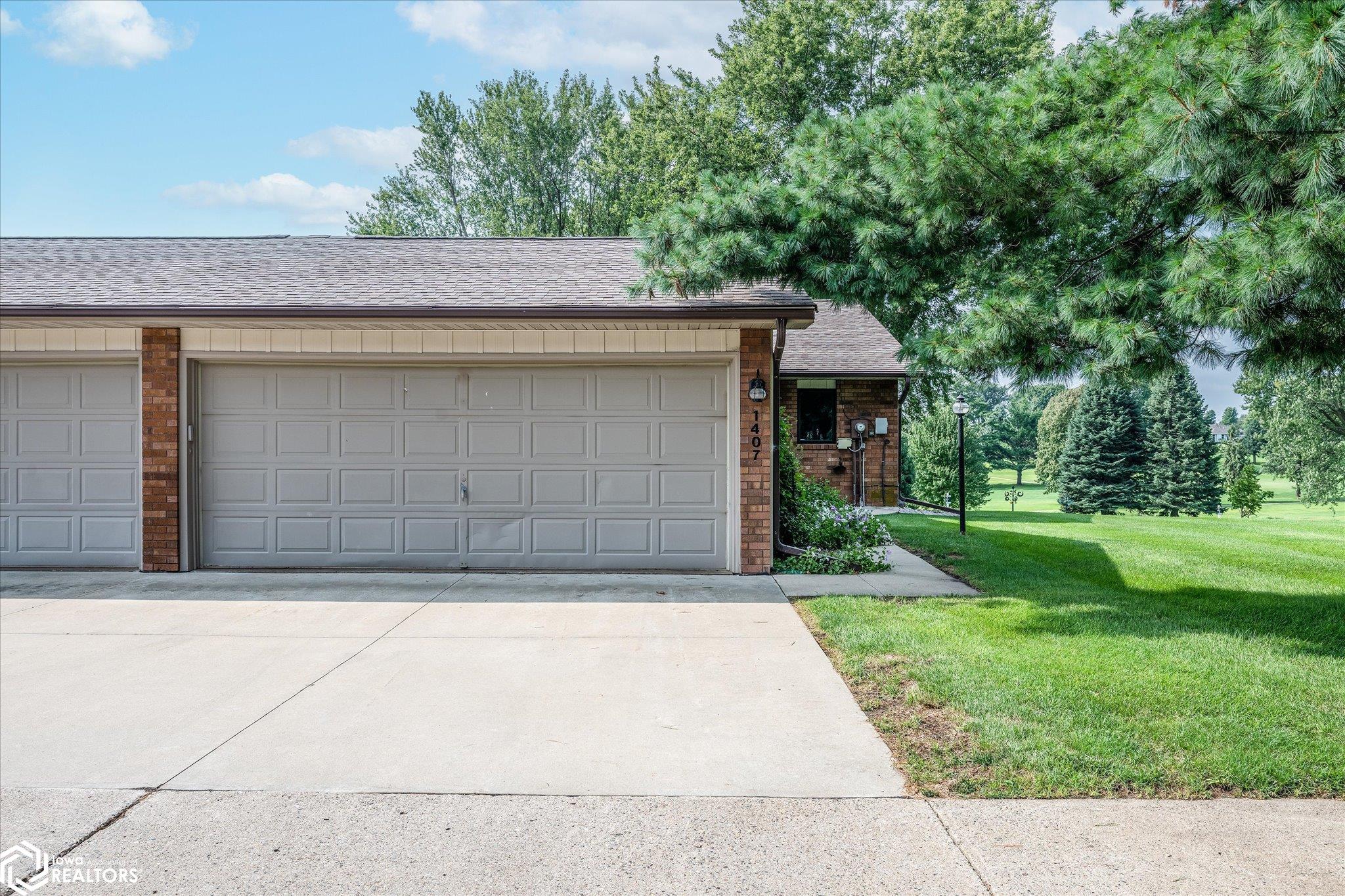 1407 Country Club Drive