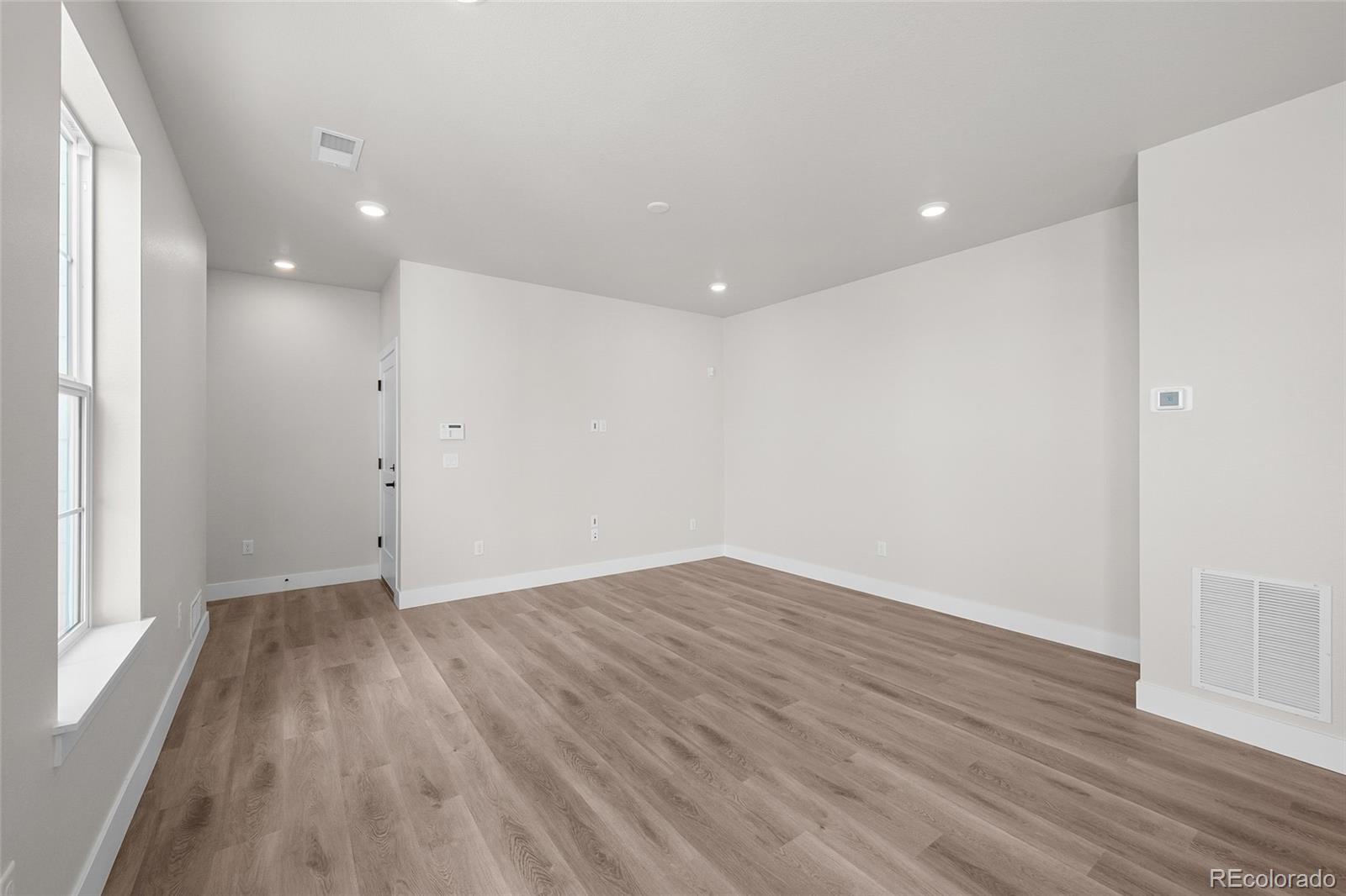 8737 Whiteclover Street