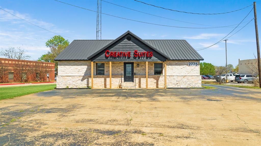 2775 NE Loop 286 Highway