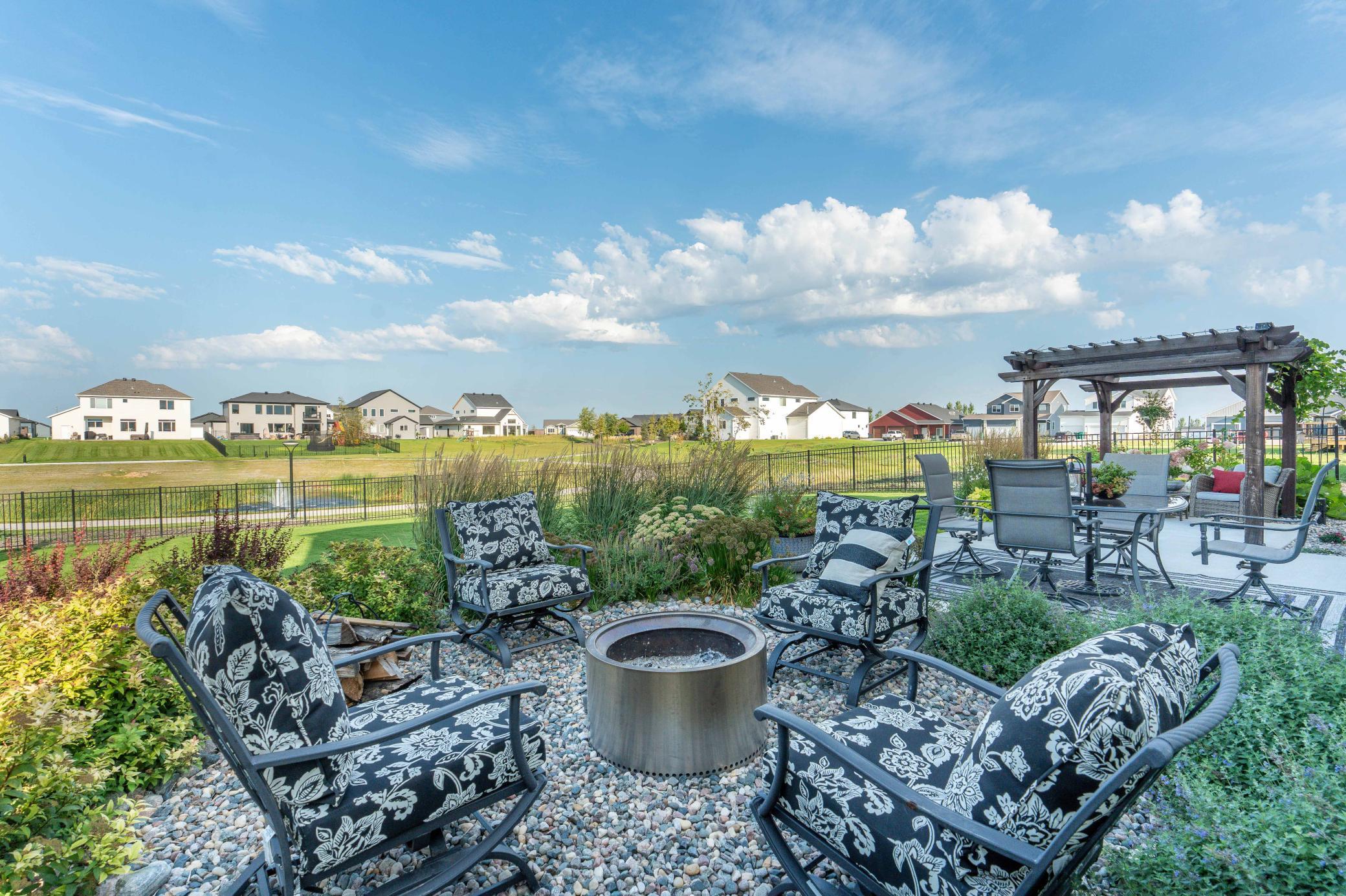 8825 Meadowlark Parkway