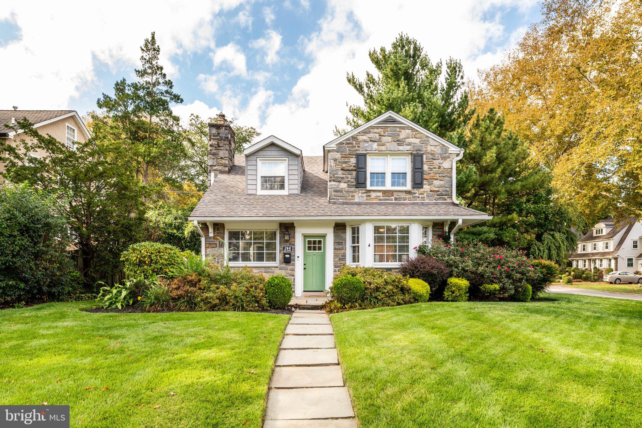 244 W Hathaway Lane