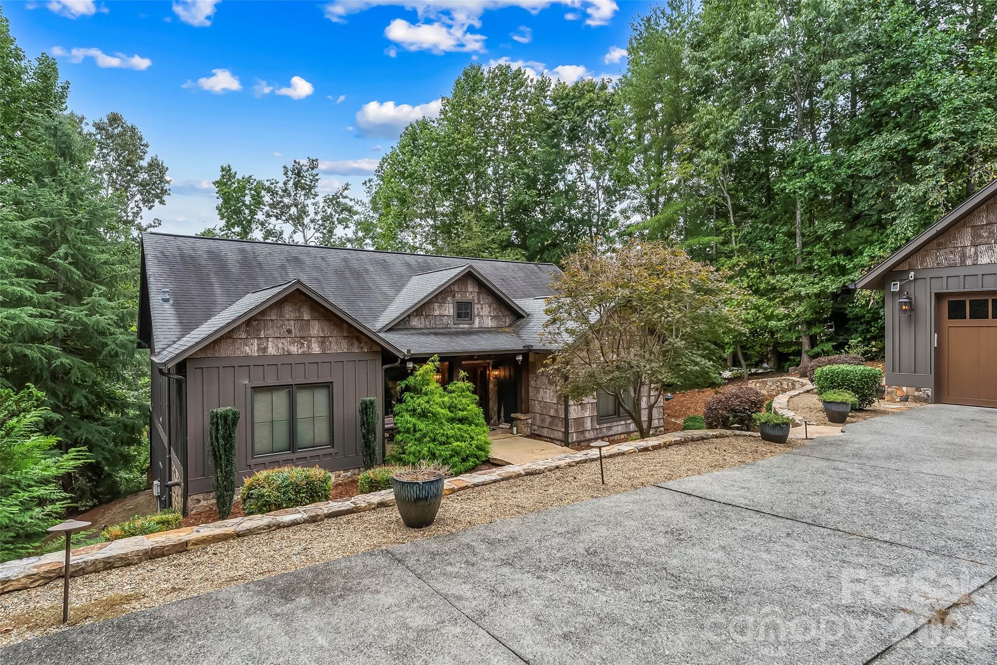 5069 Lighthouse Court