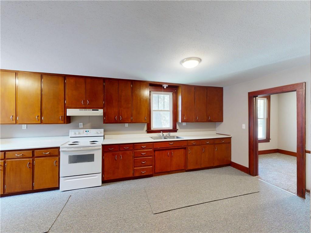 329 W Hunter Street