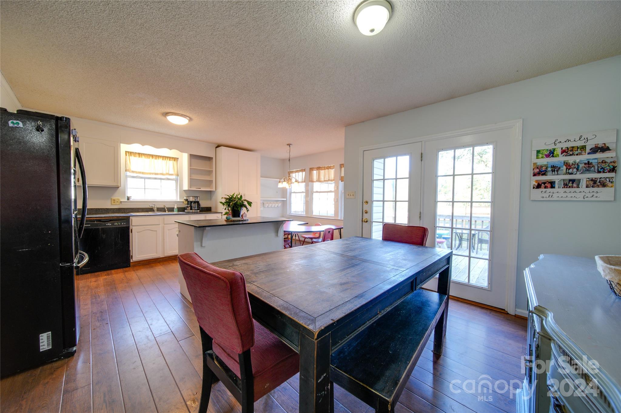 3518 Parkwood School Road