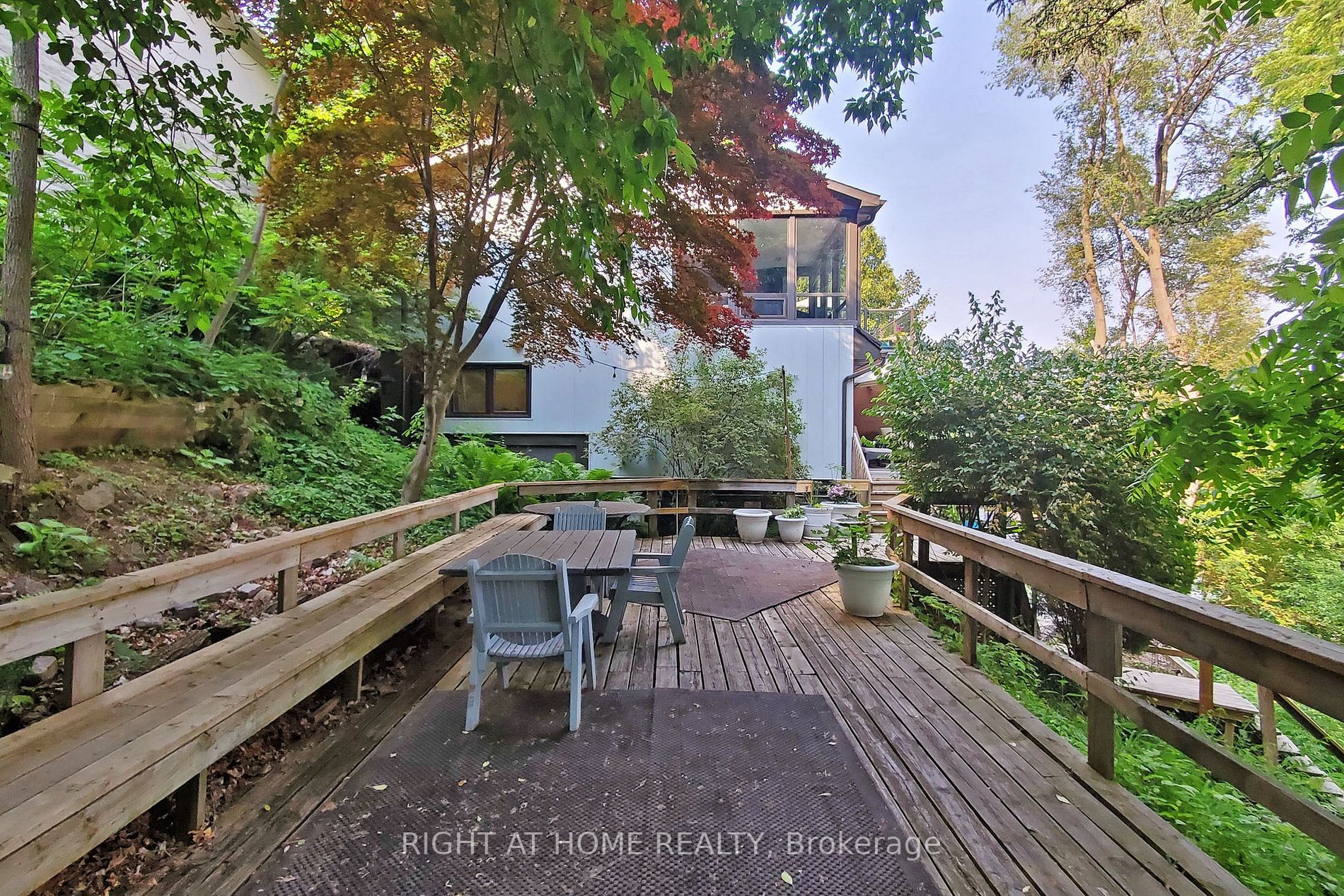 868 Danforth Pl