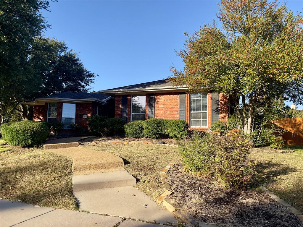 Beautiful updated one story home, Open floor plan with high ceiling. This charming 3 bedroom in  Frisco Top schools area! The best school in Frisco, well-maintained single-story house, natural ventilation and lighting throughout the day, three bedrooms and two bathrooms, a spacious kitchen, and a large family area. Newly built 8-foot-high fence, large backyard, AC and water heater, convenient transportation with easy access to Dallas Tollway, and close to major supermarkets for convenient living. Interior large kitchen,  fireplace, oversize master, walk in closets, formal dining ! wood floor , .....Yard is private with a coved patio. Cozy and bright,  Must see! Realtor friendly.