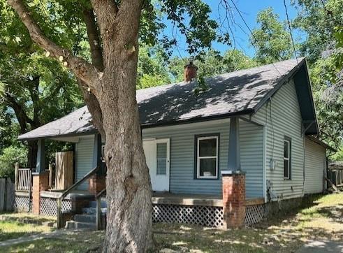 718 W Maple Street