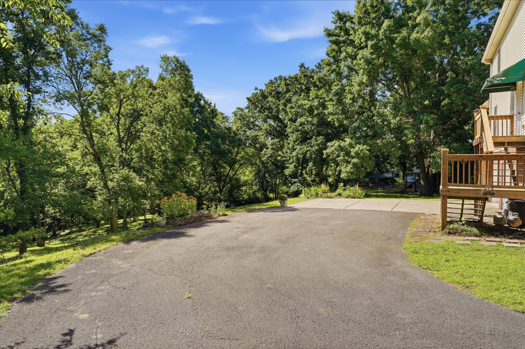 812 Fonnic Dr
