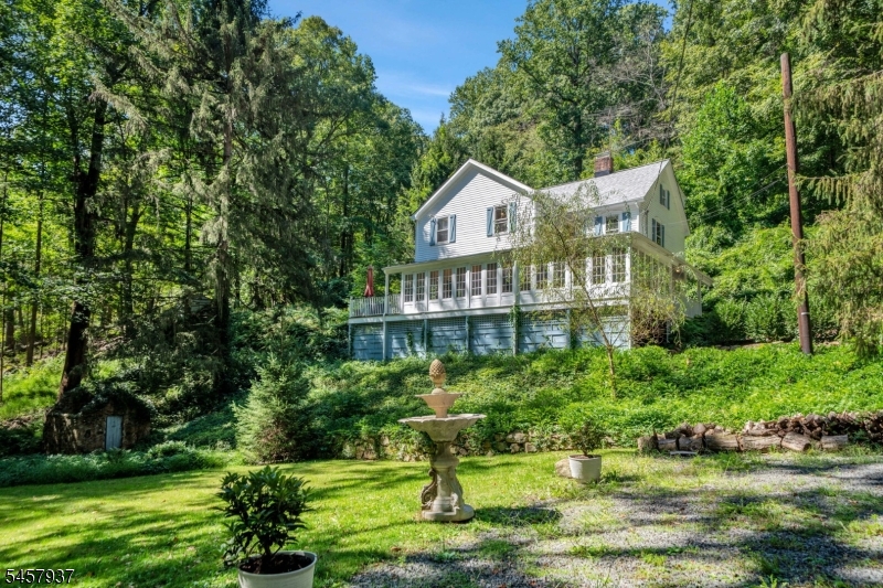 250 Hardscrabble Rd