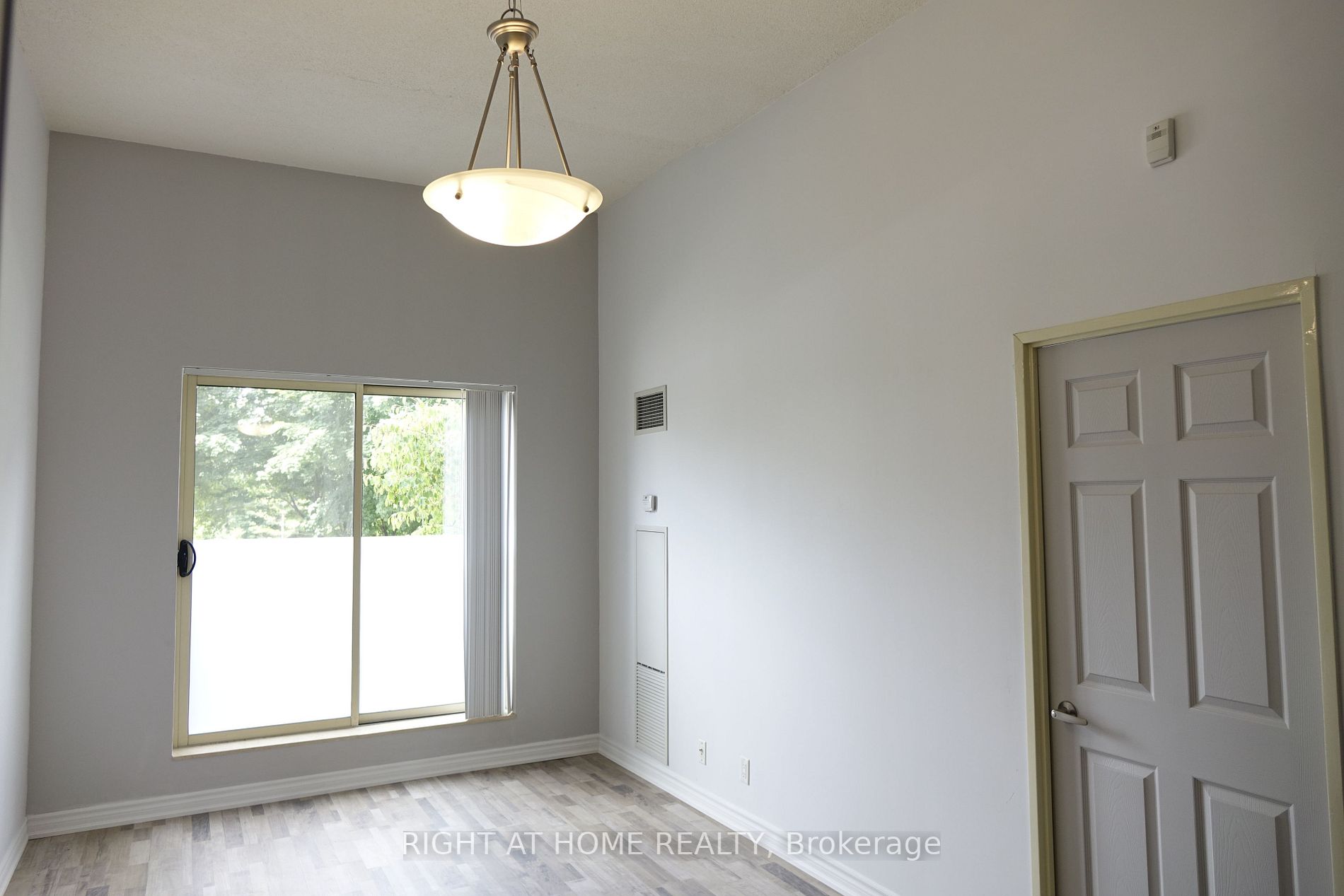 11 Christie St St 101