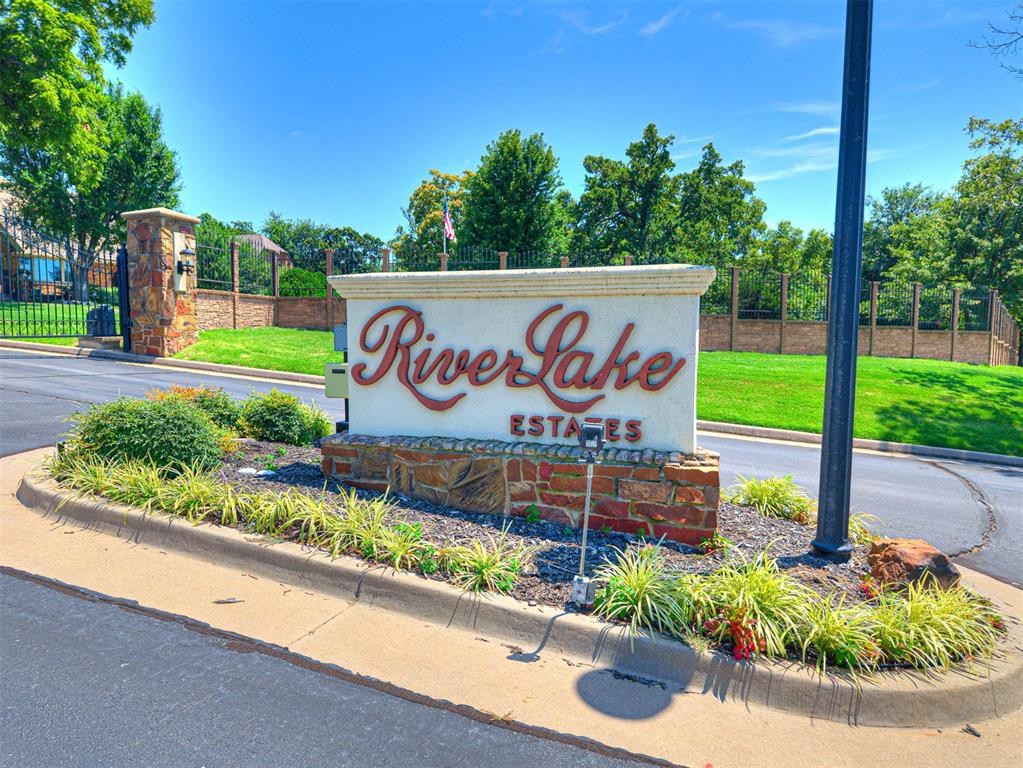 2312 Overholser Court