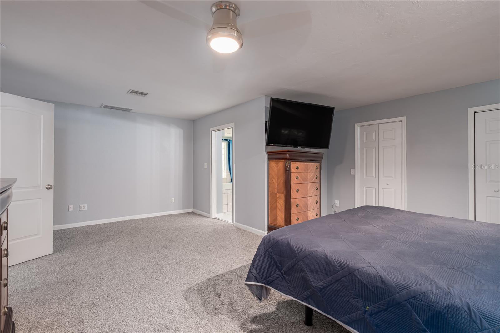 5318 Palmetto Point Drive