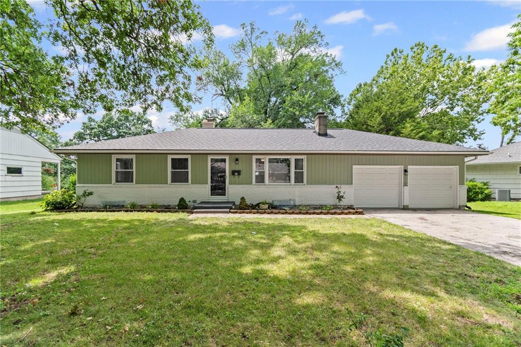 4944 NE Gladstone Avenue