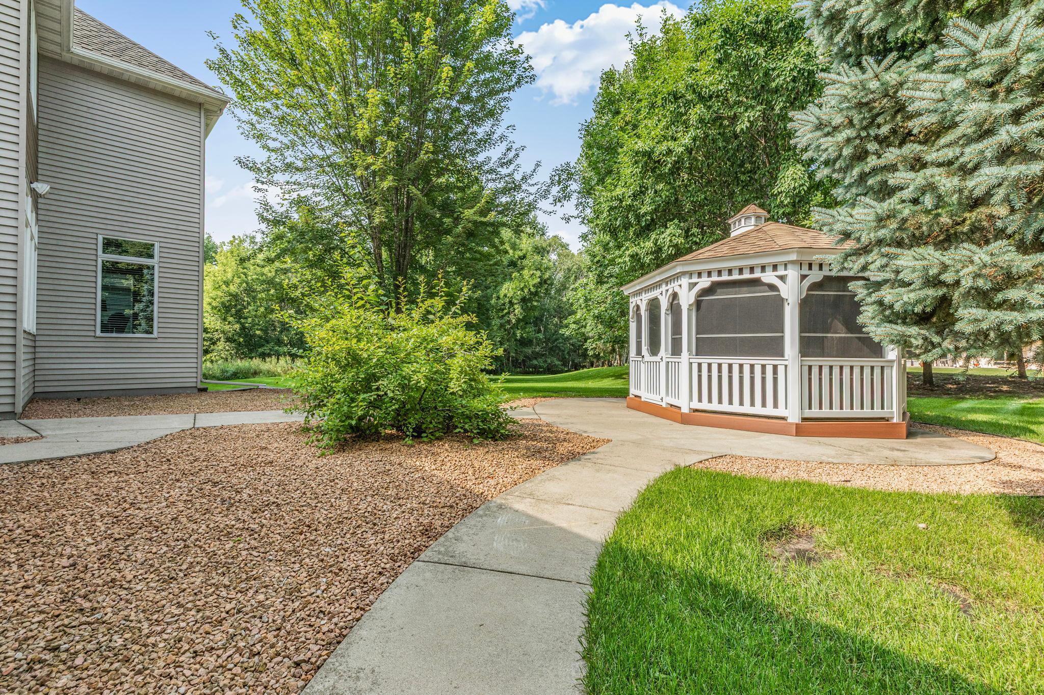 1621 Blackberry Circle