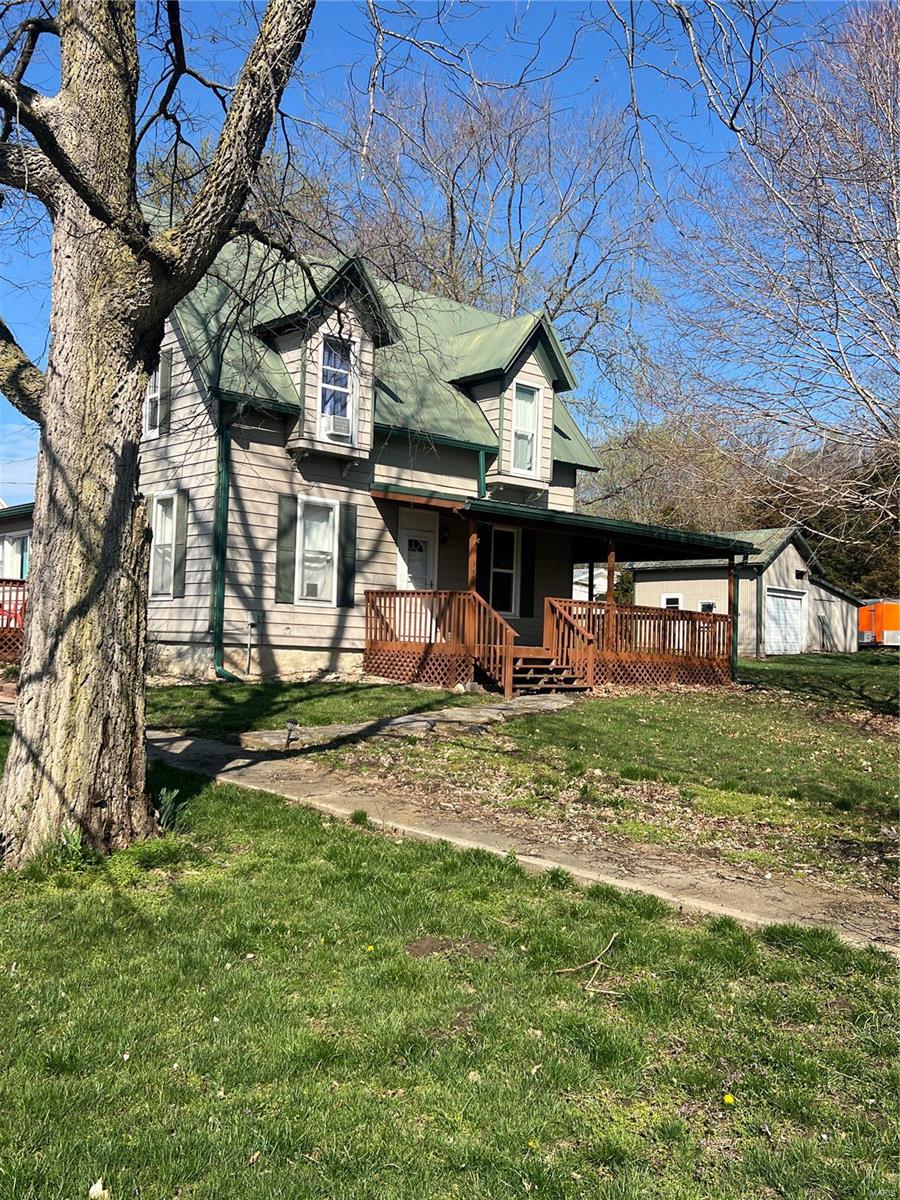 345 W Grand Street