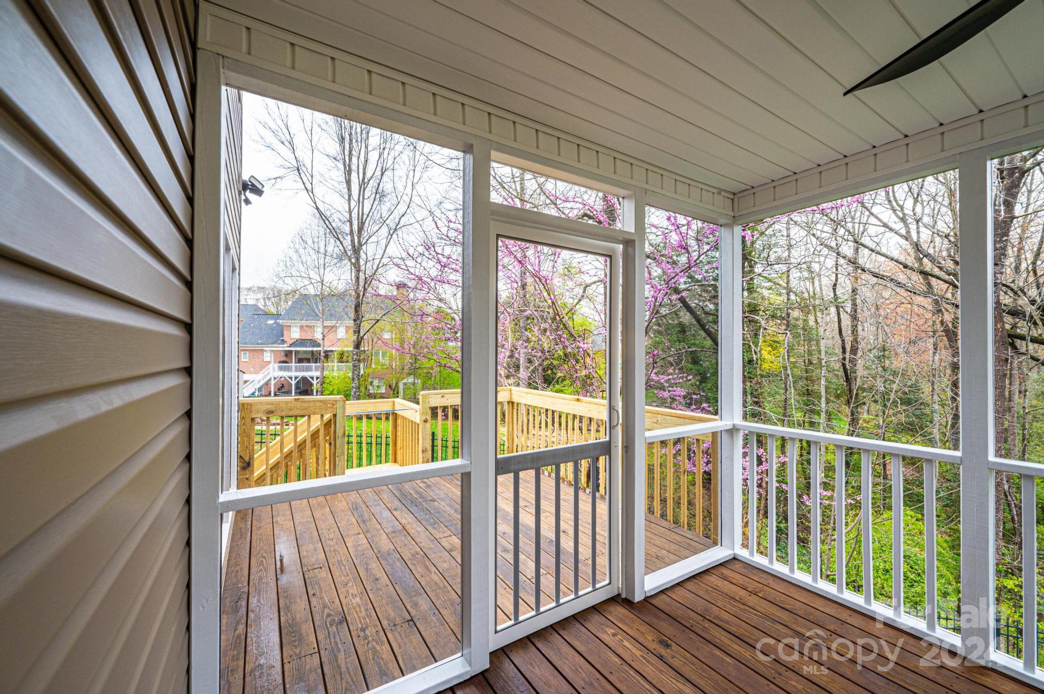 1021 38th Avenue NE 30