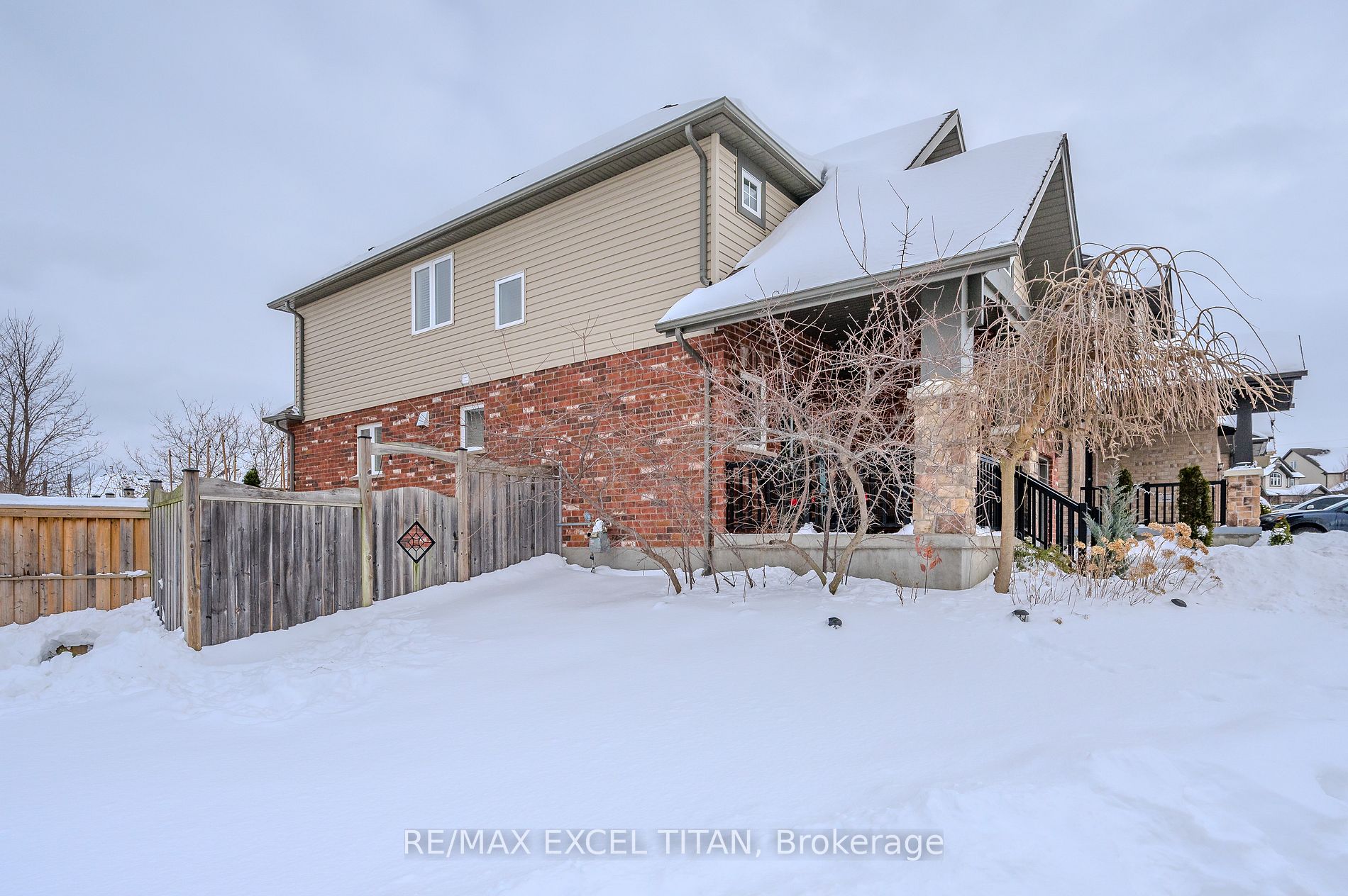 561 Isaiah Cres