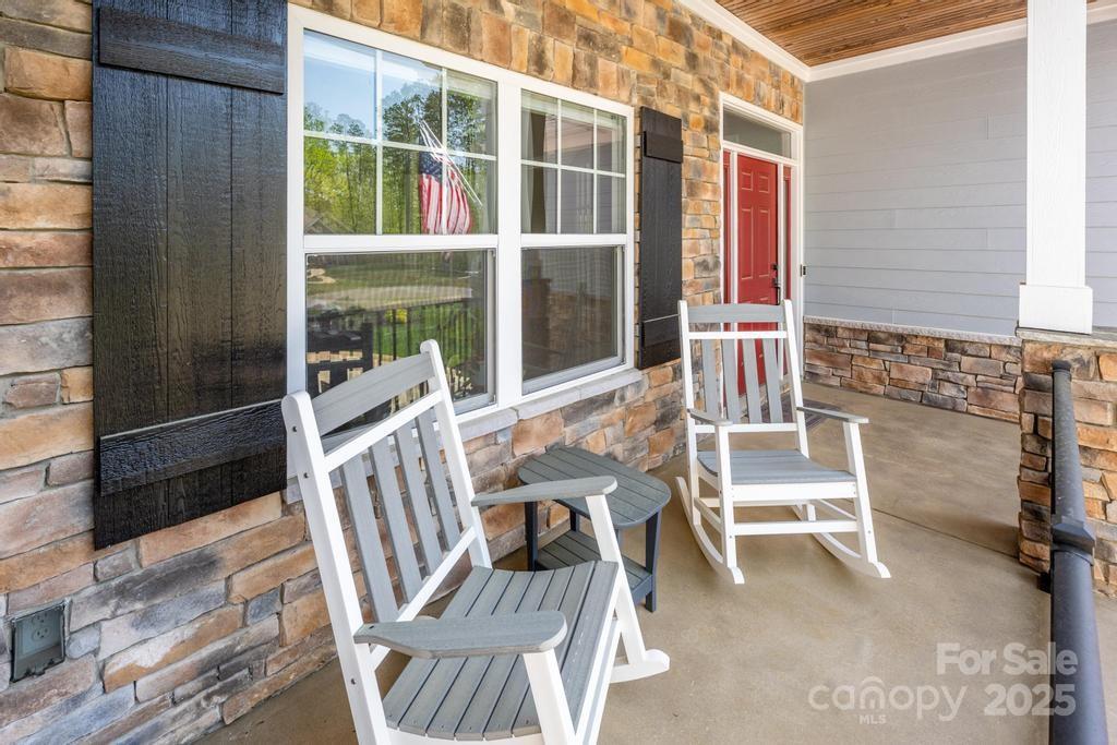 4594 N Wynswept Drive