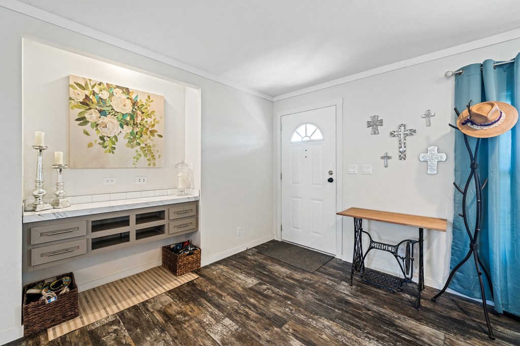 195 NW Crooked Creek Path