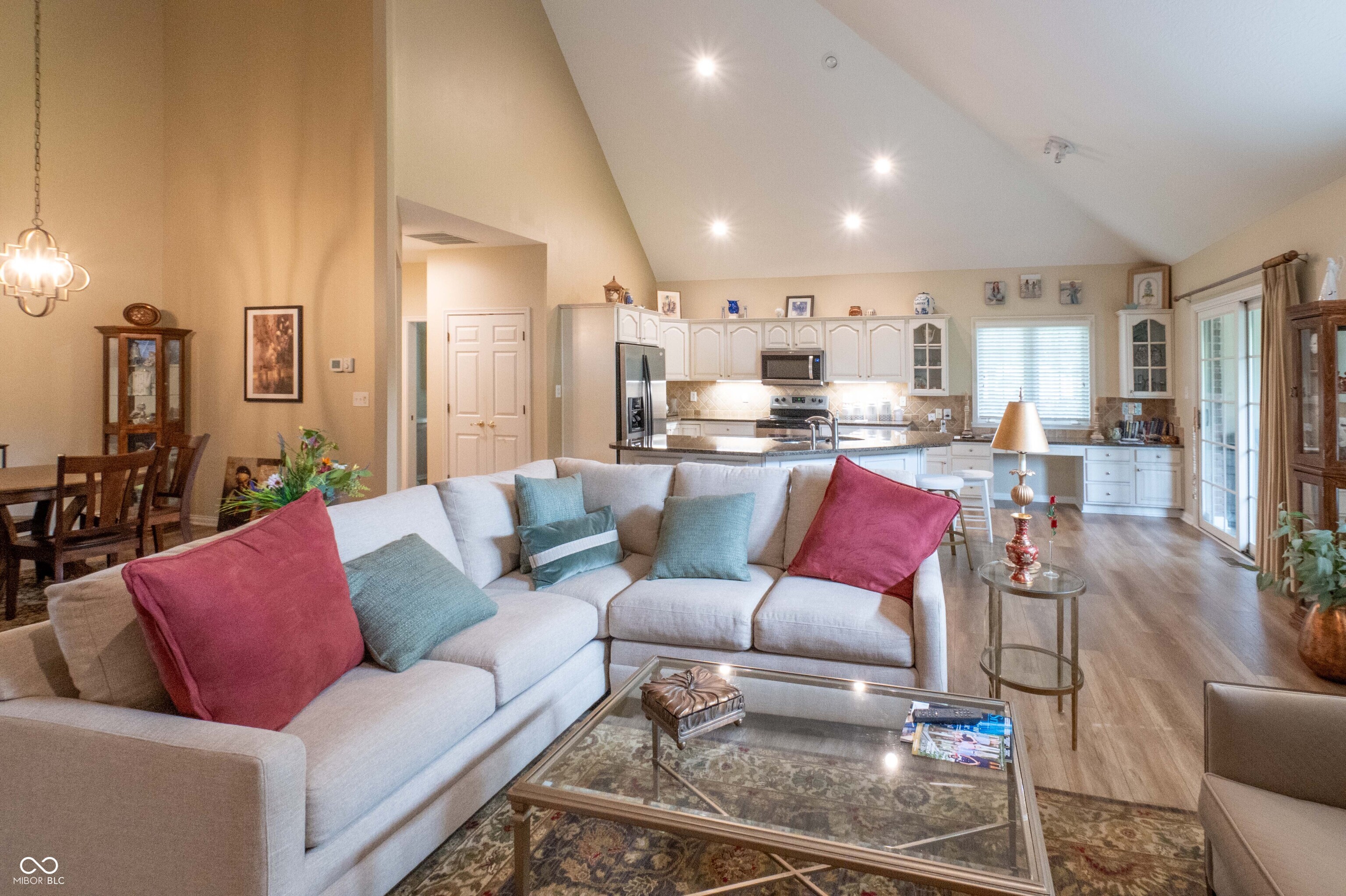 1701 Pathway Drive N