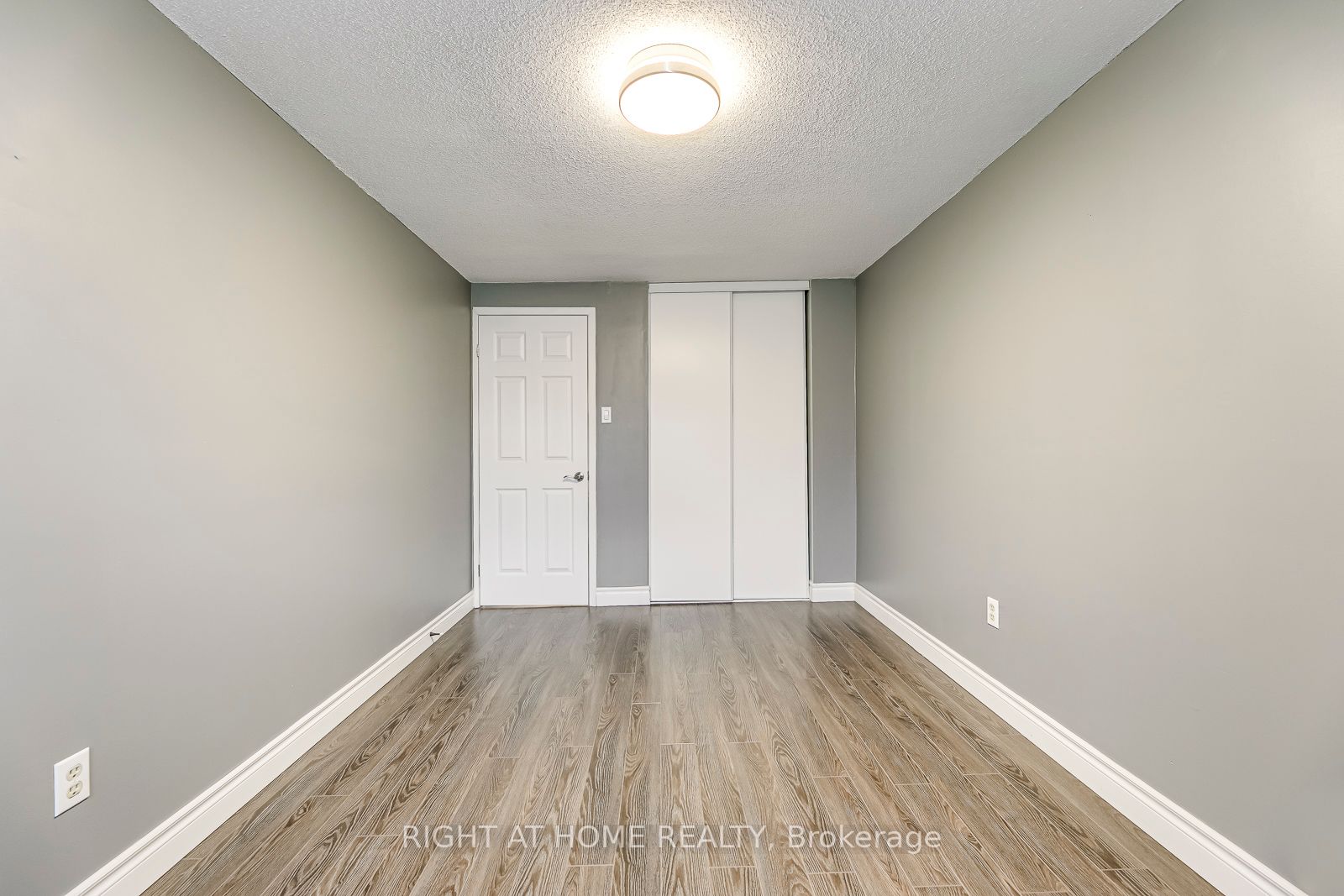 3125 W Fifth Line 76