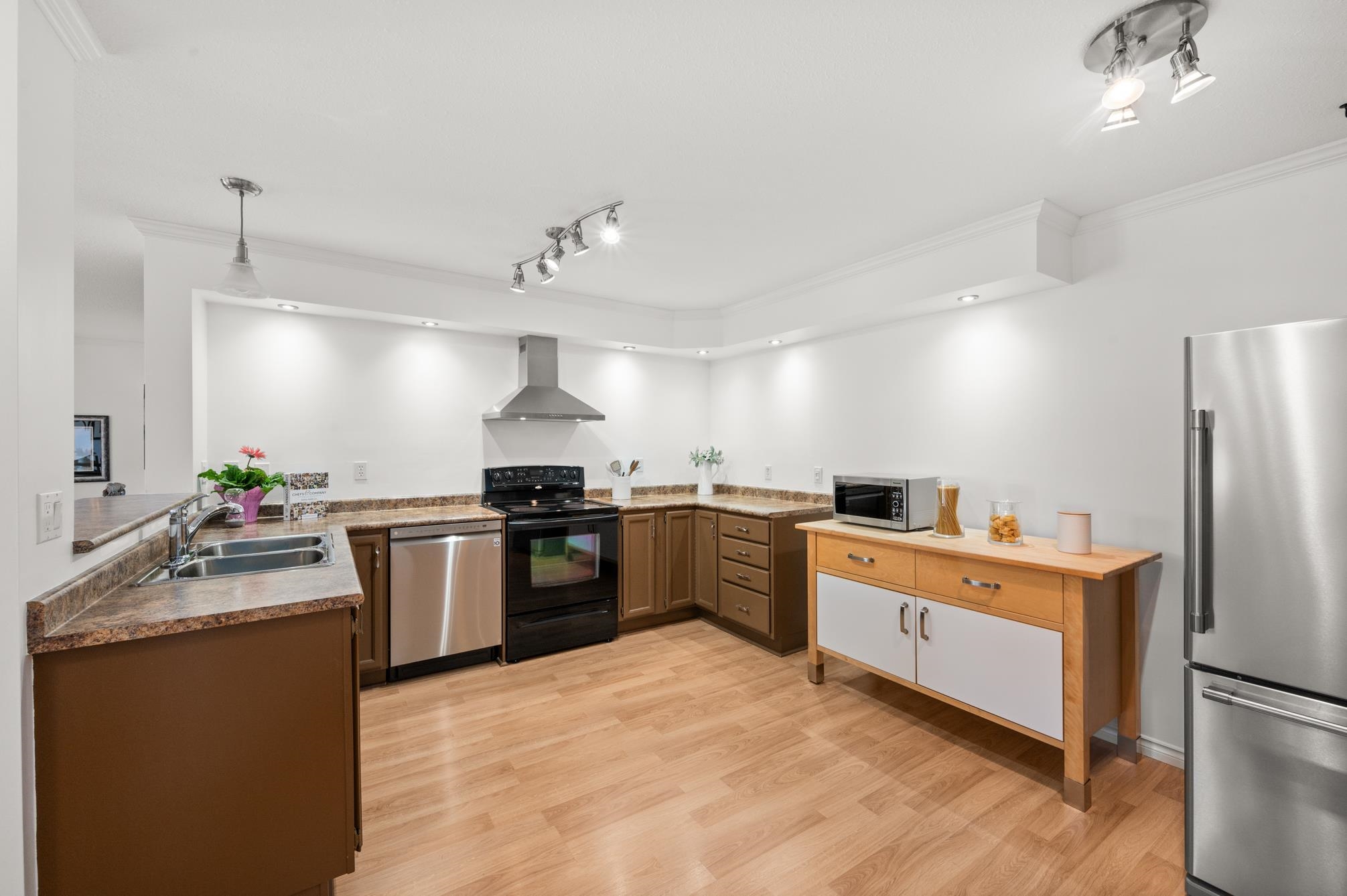 9295 122 Street 205