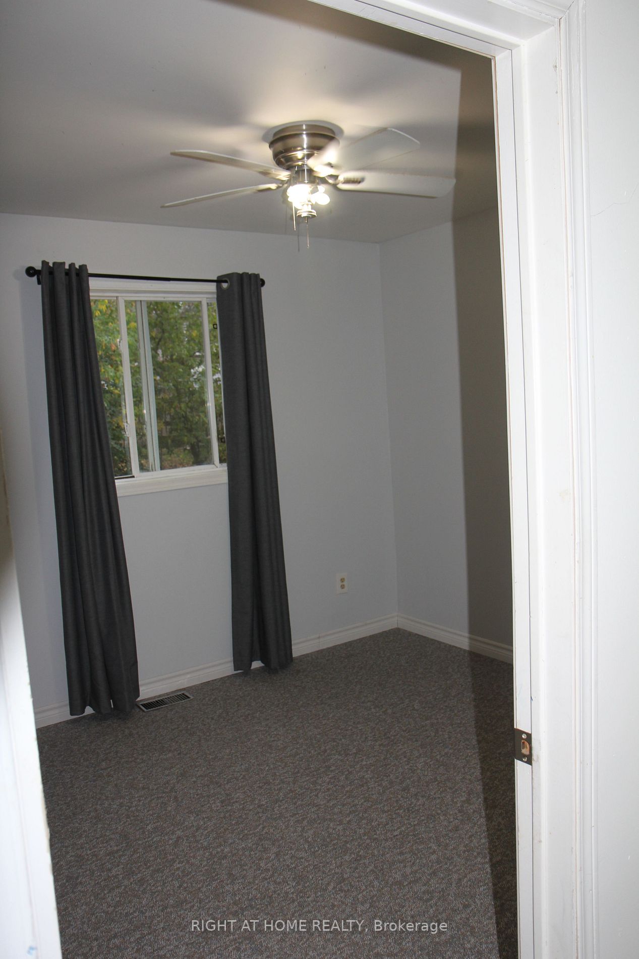 405 S Forest Ave 2