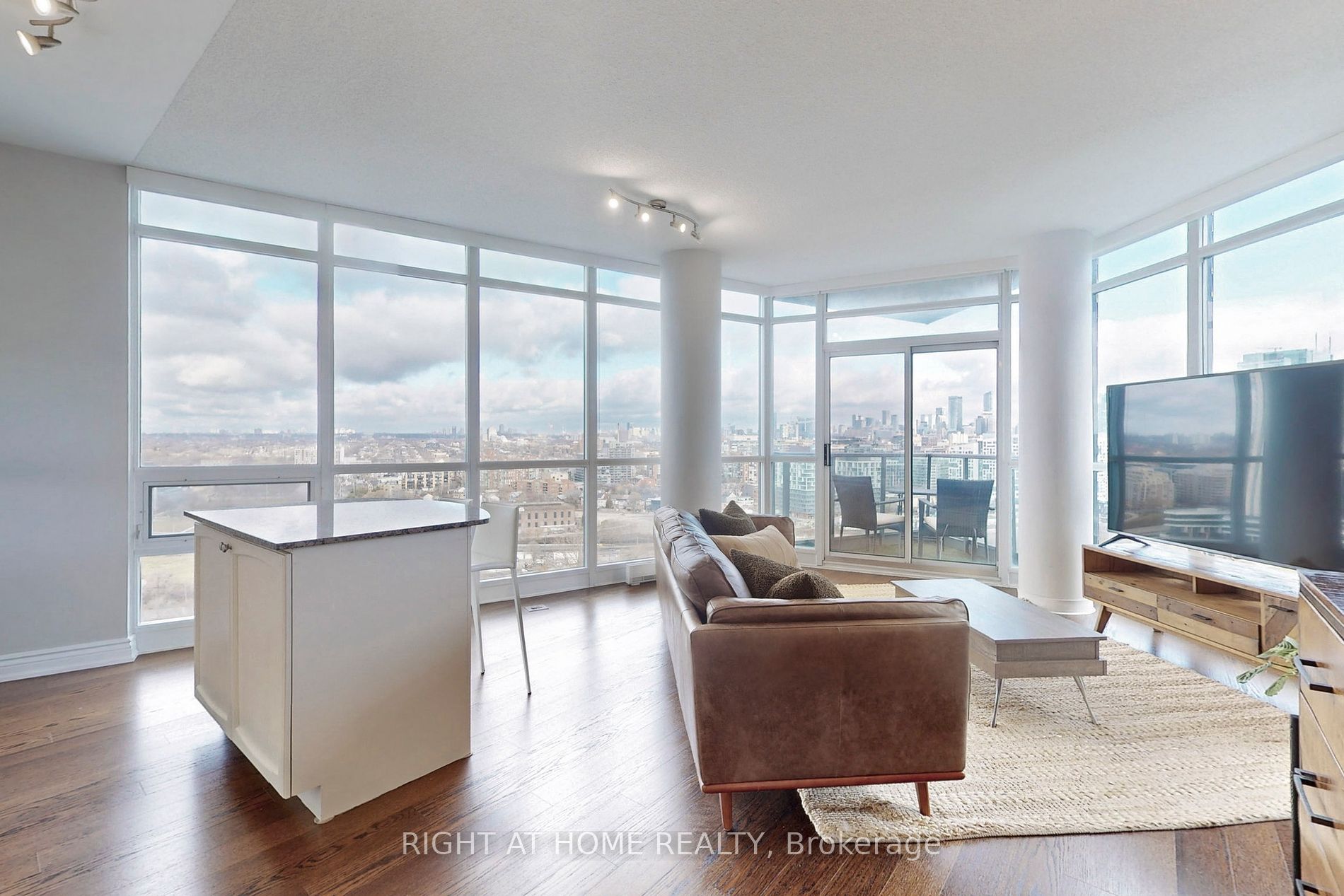 231 Fort York Blvd 2309