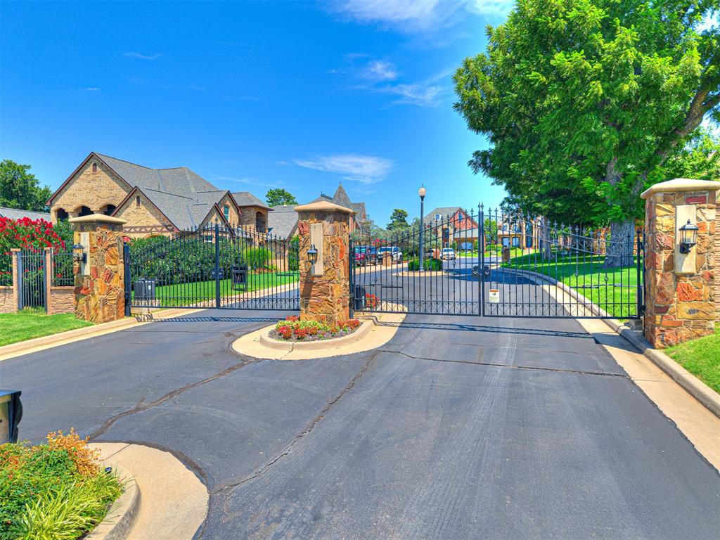 2312 Overholser Court