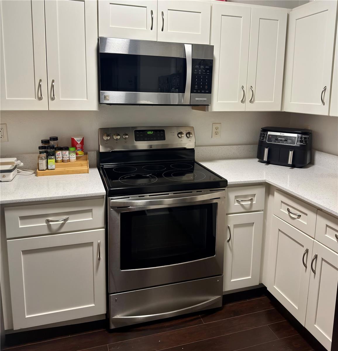 300 E South Street 6004