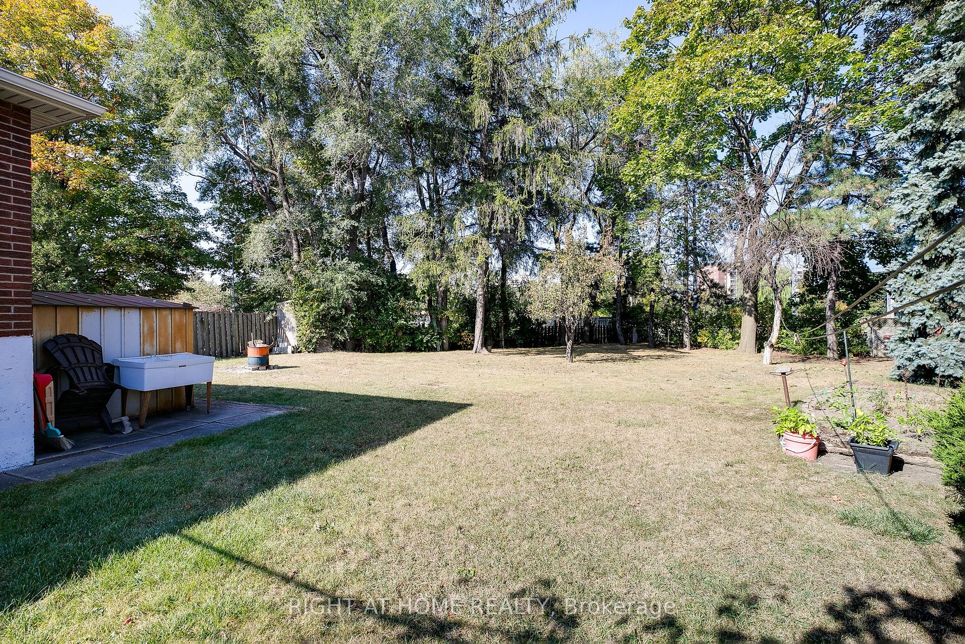 20 Romfield Dr